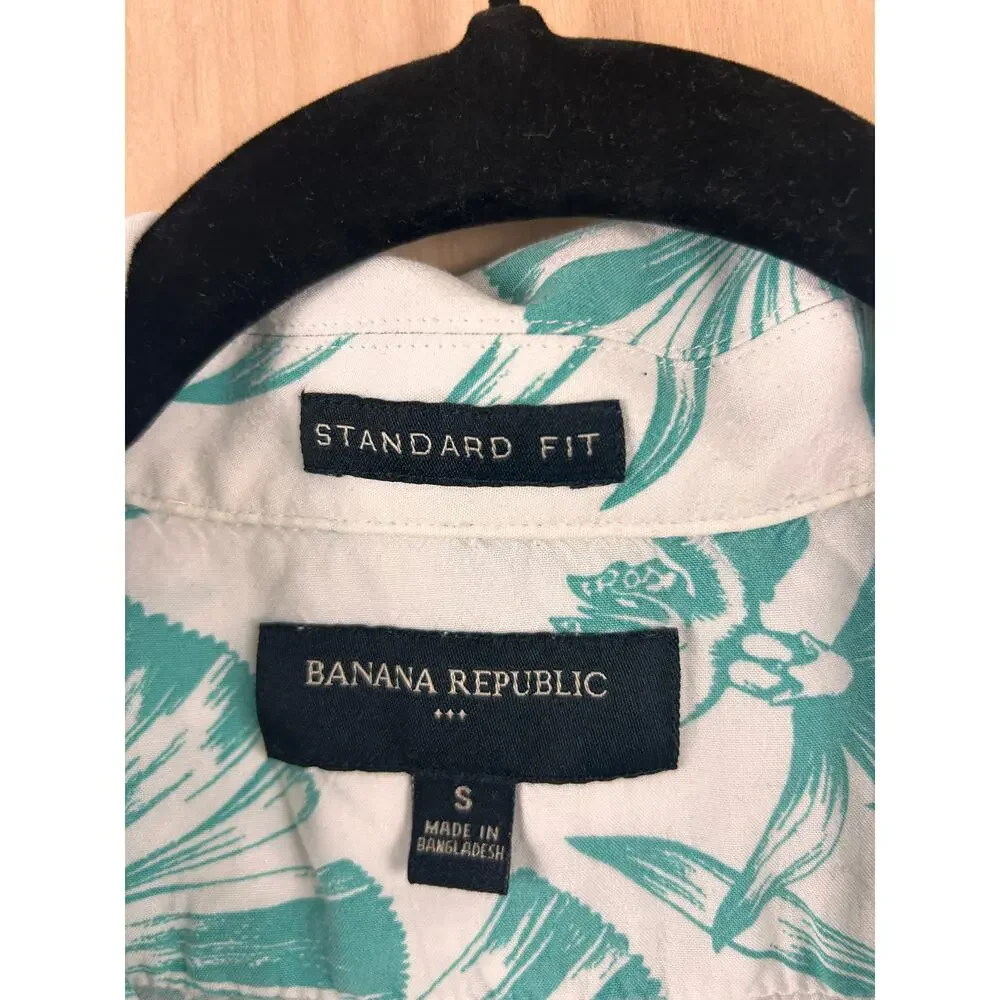 Banana Republic Hawaiian aloha Shirt Mens Small Green‎ White Floral Short Sleeve